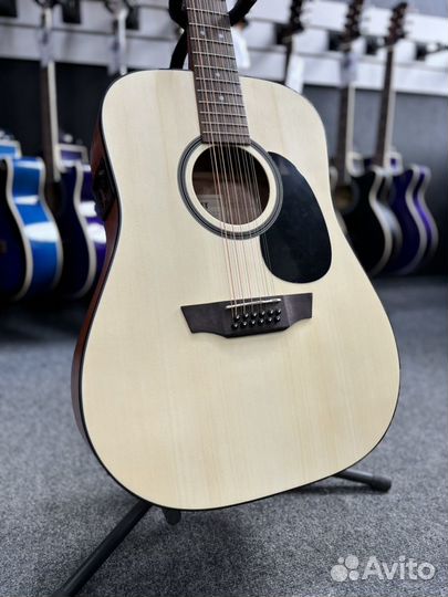 12 струнная гитара со звукоснимателем