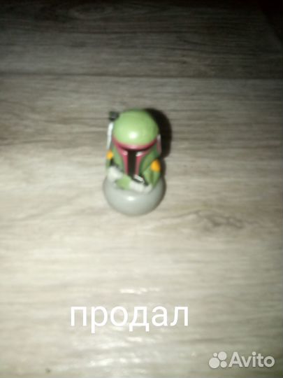 Фигурки неваляшки и космос жетон звёздные войны