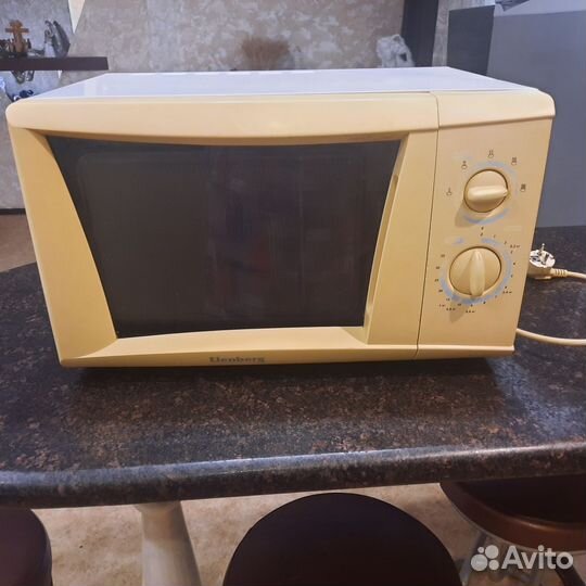 Микроволновая печь Elenberg