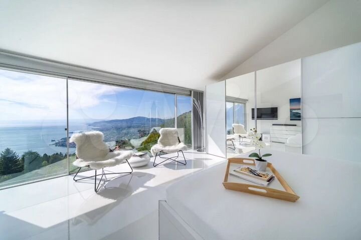 Коттедж 210 м² на участке 10 сот.