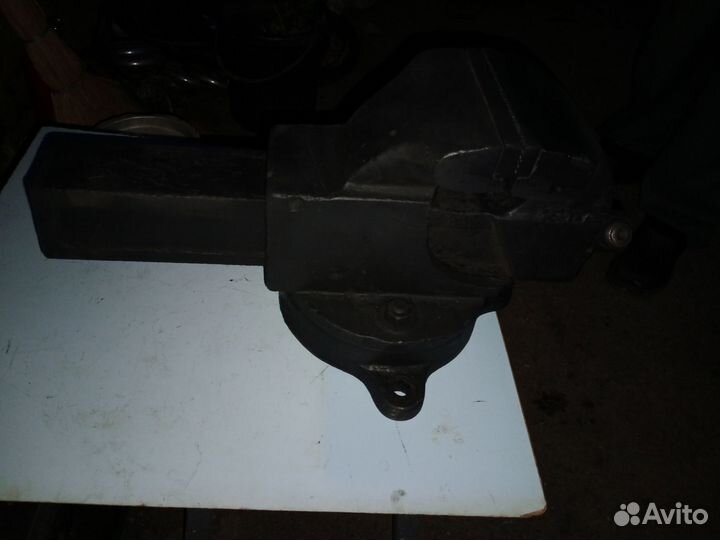 Тиски слесарные СССР 14 см, 12 см