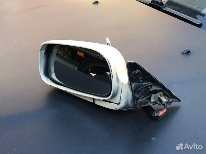 Левое зеркало toyota Mark 2 GX81