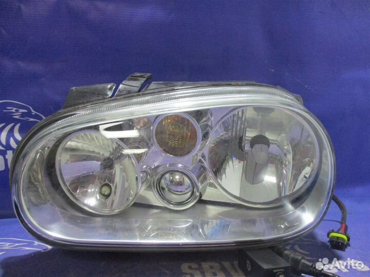 Фара передняя левая Volkswagen Golf 4