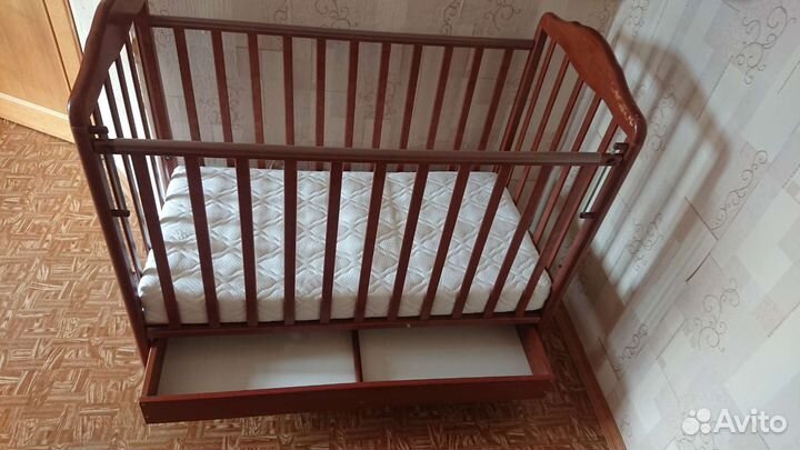 Детская кроватка