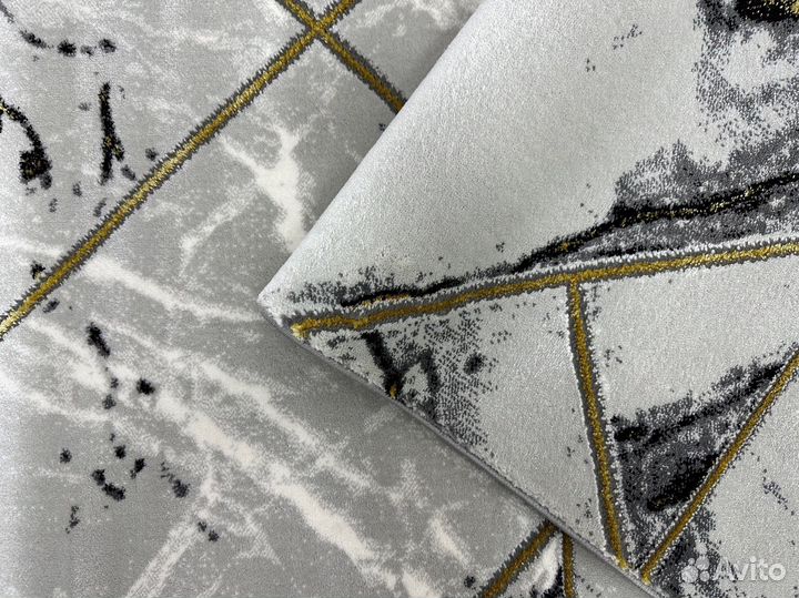 Ковер новый 2х2.9 современный