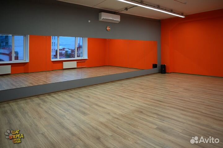 Зал для танцев, фитнеса, йоги, тренингов и семинар