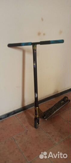 Трюкавой самокат Draco