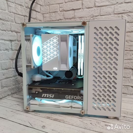 Игровой мини пк Ryzen 7 7800X3D + RTX 4070 Super