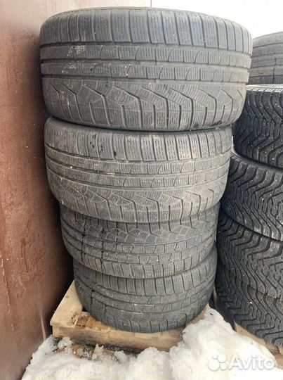 Pirelli Chrono Winter 255/40 R18