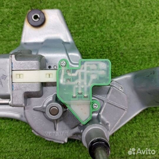 Моторчик заднего стеклоочистителя (дворника)