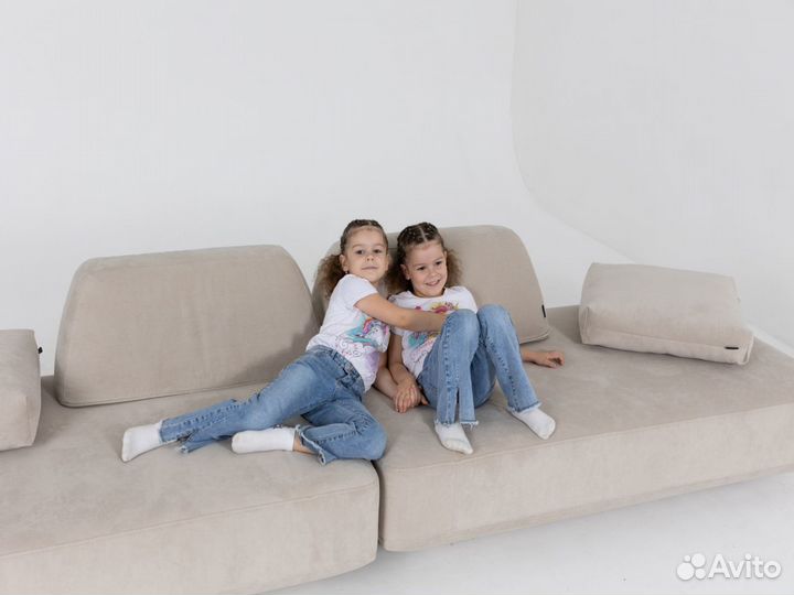 Диван со спальным местом 4400х1800 мм