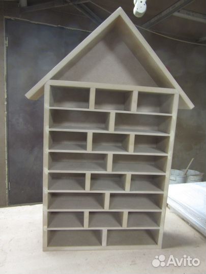 Гараж для детских машинок