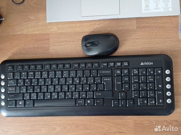 Беспроводная клавиатура и мышь А4 Tech