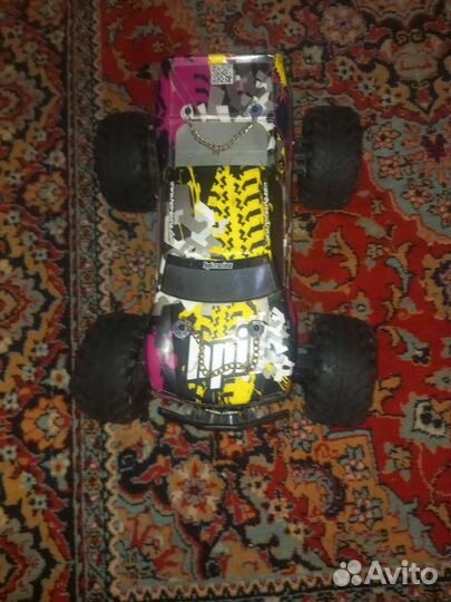 Машина на радиоуправлении внедорожник