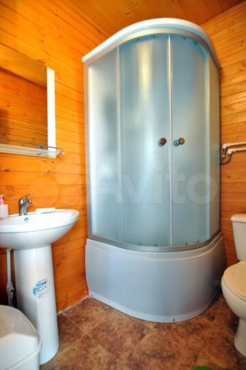 Комната 20 м² в 1-к., 1/2 эт.