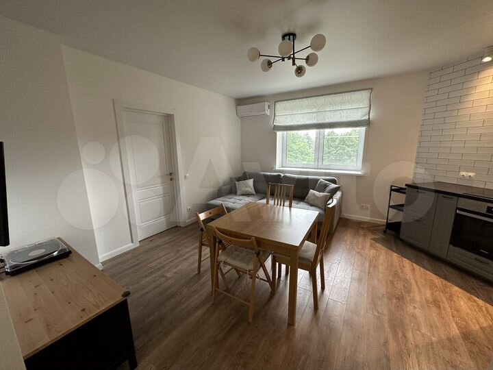 2-к. квартира, 76 м², 7/18 эт.