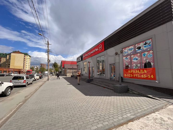 Торговая площадь на первой линии, свой вход, 80 м²