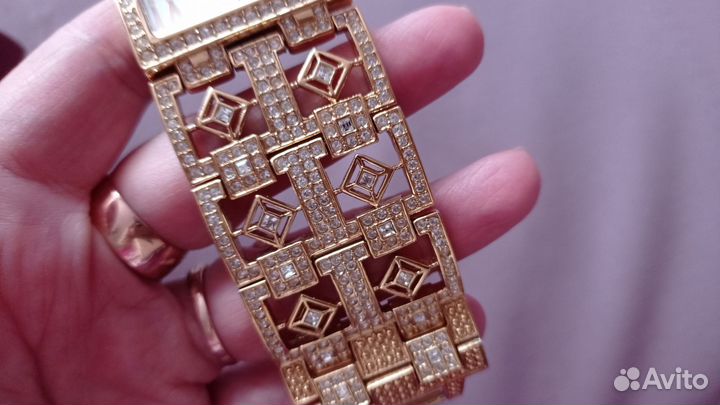 Часы L. Chic перламутр, Сваровски. Франция