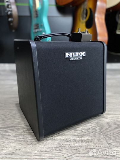 NUX AC-60 комбоусилитель для акустики