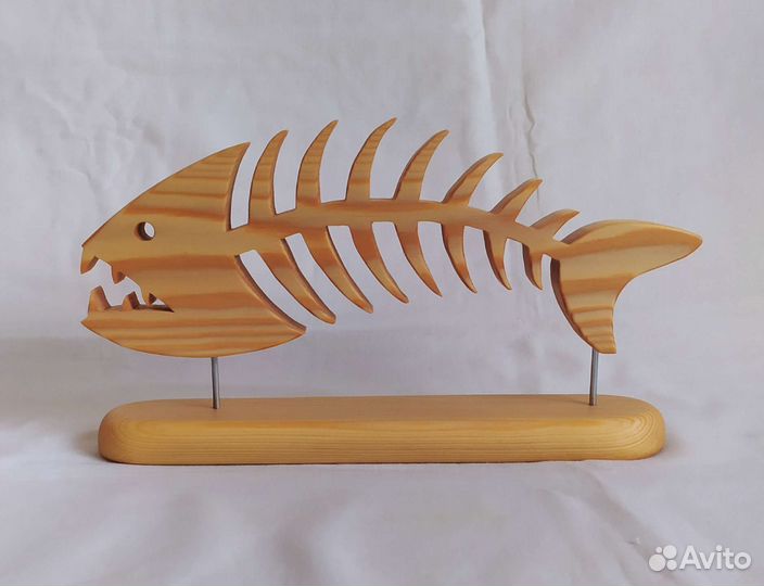 Рыба, подарок-сувенир из лиственницы