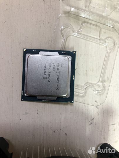 Intel Pentium G4500 процессор и кулер