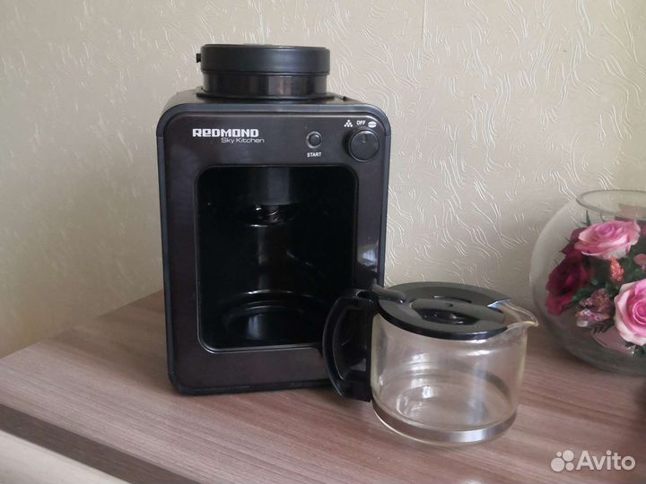 Кофеварка Redmond мало б/у