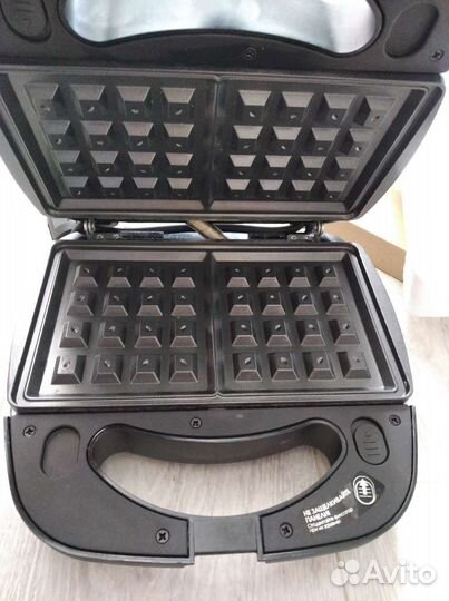 Вафельница Redmond skybakerrmb-M658/3S