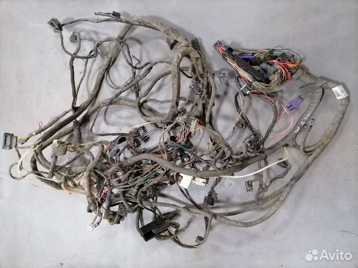 Проводка подкапот.Mercedes A2205404805 W220 1999