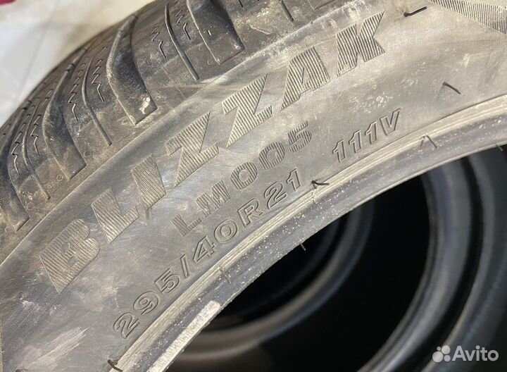 Bridgestone Blizzak LM-005 295/40 R21 111V