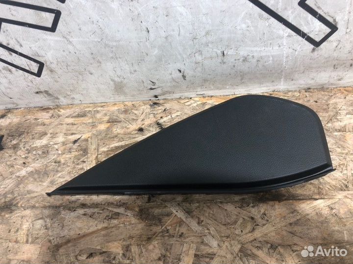 Накладка Торпеды передняя правая Kia Soul 2