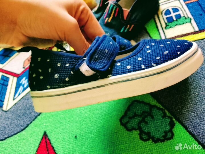 Обувь на девочку пакетом