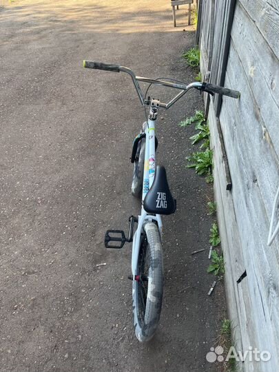 Трюковой велосипед BMX