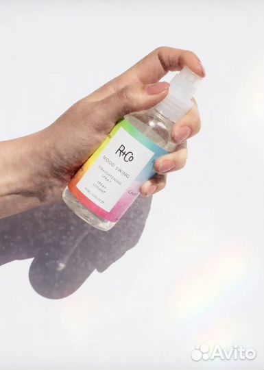 R+Co mood swing спрей для разглаживания волос