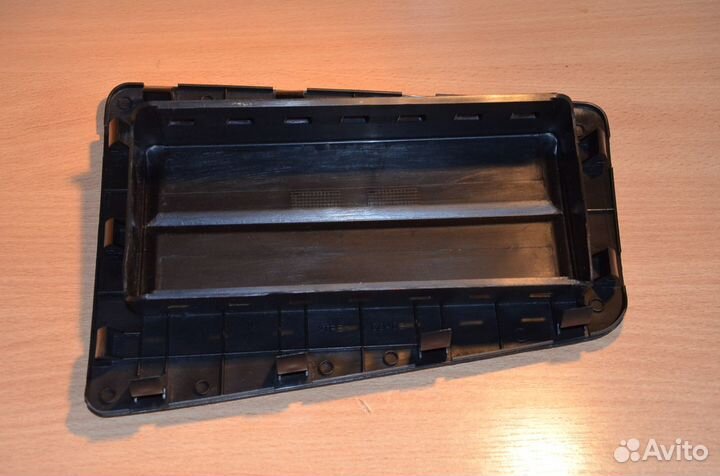 Крышка подушки пассажирская Мазда 6 GG