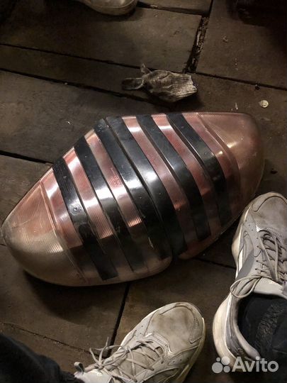 Светиотник настенный