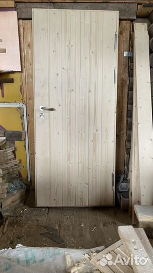 Дверь входная деревянная с коробкой утепленная
