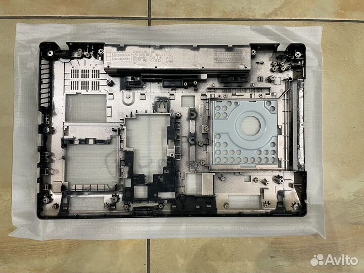 Поддон новый на Lenovo G580 20150