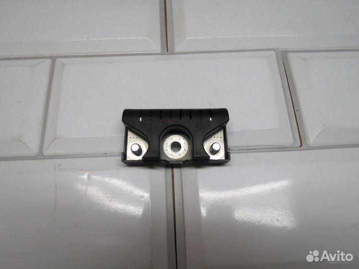 Помехоподавляющий фильтр антенны Audi A8 D4 A8D4