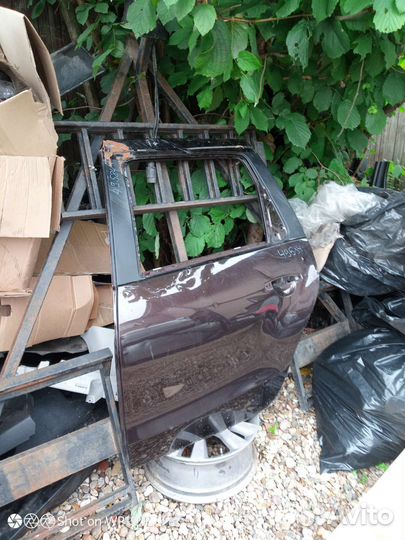 Дверь задняя левая nissan terrano d 10