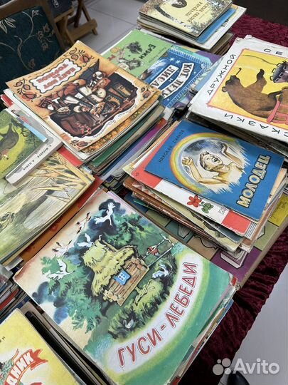 Книги детские советские разные много
