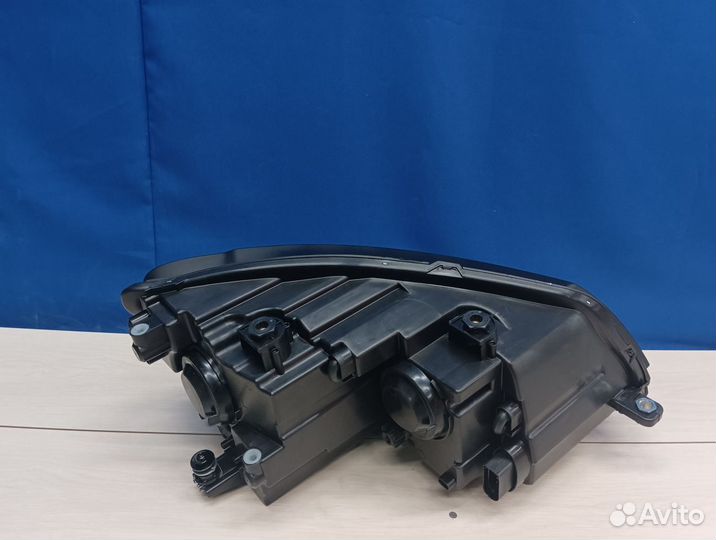 Фара левая Volkswagen Touran 2 2010-2015