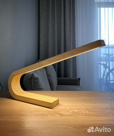 Лампа настольная