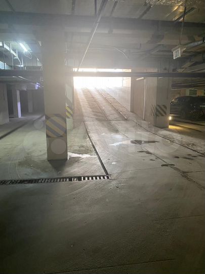 Машиноместо, 16 м²