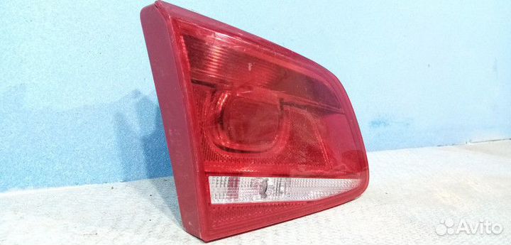 Фонарь задний внутренний левый Volkswagen Passat 7