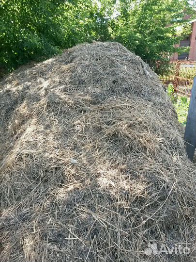 Удобрение земли с помощью соломы, сена