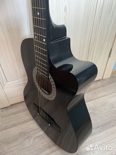 Акустическая гитара новая