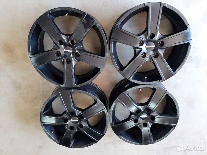 Литые диски momo 5 120 r17 BMW и VW