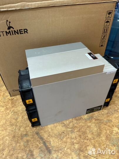 Antminer S19 90T 88 чипов