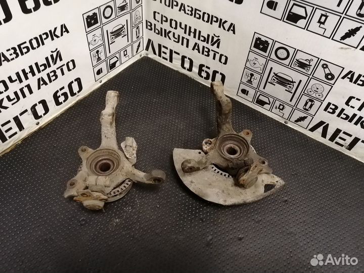 Кулак поворотный передний VW Passat (B4)