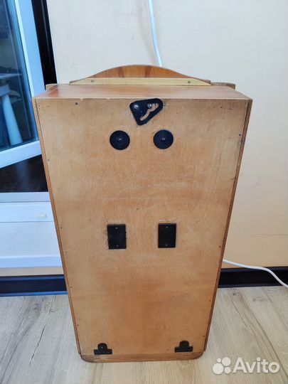 Настенные маятниковые часы с боем очз 1961